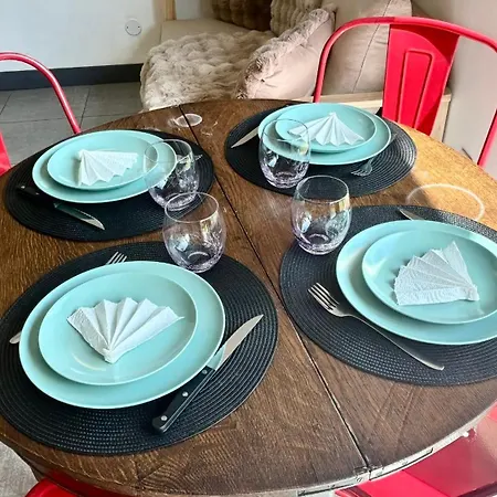 Maison Avec Jardin 아파트 Vendat